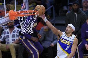 手感不够助攻来凑！安德鲁·内姆哈德上半场5中1得到7分1板11助