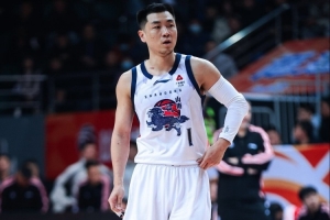 山东队史抢断榜第一！高诗岩：小小的里程碑 相信积累的力量