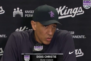 国王主帅：进攻端我们通过助攻完成进球 但防守和沟通水平还不够