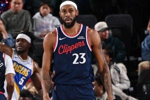 宝藏猛将无所不能！以赛亚·杰克逊6中6砍12分6板3助1断2帽