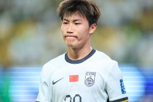 谢文能：抱着以下往上看的姿态努力踢好比赛 邵导非常积极向上