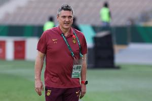 马德兴：U23国足内容胜过亚洲杯，球员表现差异在打不打联赛