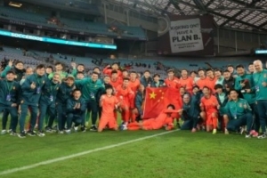 国足2-0库拉索！林良铭社媒晒全队大合照：中国队必胜！