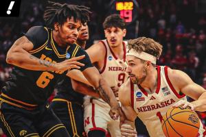 ✨这里也有奇迹！9号种子爆冷逆转 后者关键换人失误仅4人在场！