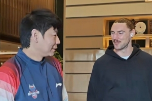 鲁媒：斯蒂尔已经抵达太原 与山东男篮大部队会合