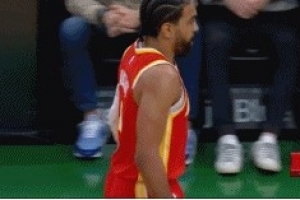 攻防压制！文森特三分命中 老鹰轰出18-2打停凯尔特人