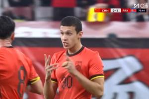 第74分钟，依木兰替补上场，毛伟杰被换下