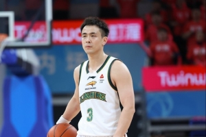 哑火！赵继伟7投仅1中拿到4分8助 三分5中1