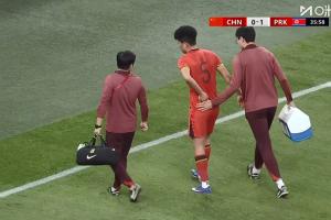 第37分钟彭啸伤退，贺一然替补登场