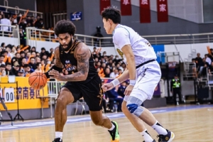 攻防全面开花 山东蜜獾主场战胜上海玄鸟拖入决胜局！