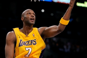 奥多姆：想告诉年轻的自己远离毒品 我本可成为第二个魔术师