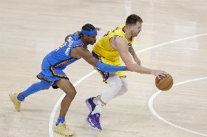 名嘴：湖人是雷霆&马刺的最大威胁 能进西部半决赛与马刺打到抢七