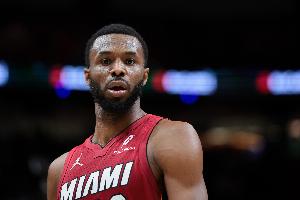 攻守兼备！维金斯13中6拿14分8板3断2帽 三分5中2