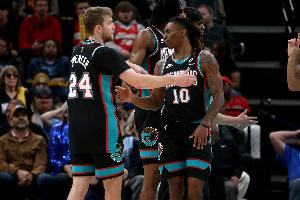 该来的还是来！灰熊三节战罢仅落后太阳2分 末节16-40崩盘