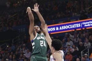 波蒂斯：托马斯刚好陷入了雄鹿动荡的漩涡 希望他未来能得到机会