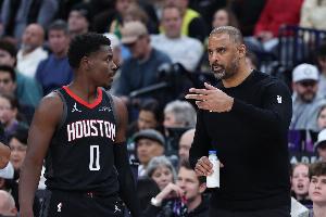 阿隆·霍勒迪过去6场正负值+94 本季出战17+分钟的比赛11胜4负