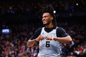 卡斯尔最近4场场均19.3分7板8.8助 三分命中率43.8%！