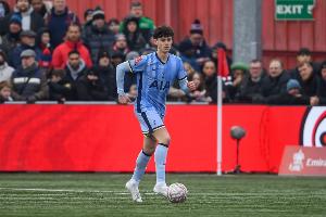 英格兰U21主帅：阿奇·格雷下场将参赛，他在热刺压力大但表现好