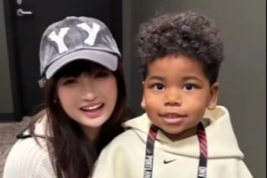 韩乔生：杨瀚森这情商在NBA吃得住 女友跟利拉德的孩子玩一块去了