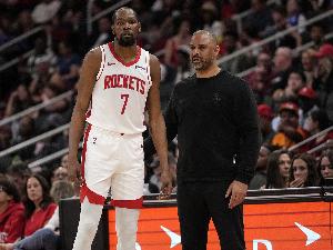 KD：我们从比赛一开始就充满了能量 对手迫近比分后也保持了镇定