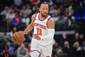 正负值-19暂全场最低！布伦森半场7中3 拿到7分3板3助1断另2失误