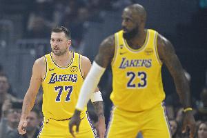 季后赛能走多远？预测平台更新湖人本赛季夺冠概率——4%