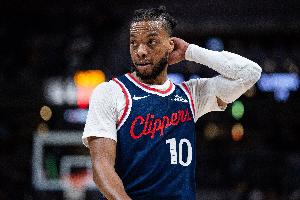 被追着打！加兰17中7拿20分4助有5失误4犯规 正负值-7