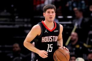 下起了三分雨！谢泼德越扔越远加长三分轰进 8记三分创生涯新高