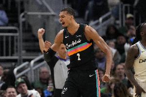 独角兽！文班成pbp时代首位能够单月50+次扣篮且30+记三分的球员