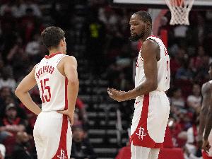 火箭主场迎战雄鹿！乌度卡：谢泼德今日将替代伊森首发出战