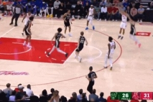 来感觉了！谢泼德速推到前场不犹豫直接命中追身三分球