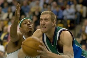 华子赛前开大？杰弗森：司机每场赛前都开大 他在厕所有专属坑位