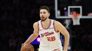 延续近期高效状态！申京13中9&三分2中2砍25+8+4 全场零失误