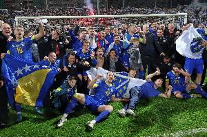 波黑前锋承诺进世界杯就请球迷喝啤酒，他将花费27.5万欧兑现承诺