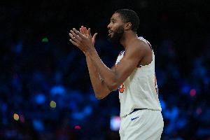 今天手感不错！布里奇斯15中9拿到24分2板1助1帽 三分9中3