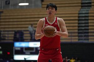 长途跋涉+高原反应！杨瀚森仍出战28分钟 拿6分5板助混音黑七晋级