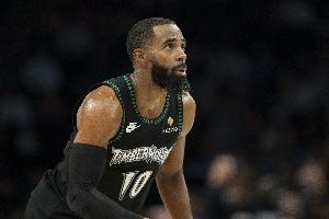 家有一老新焕发？康利半场三分6中4砍赛季新高14分！另有2助2断