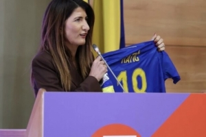 波黑后卫卡蒂奇的议员表姐：为国家队和他感到自豪，他付出了很多