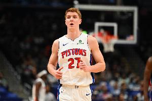 比克斯塔夫：许尔特是极具活力进攻球员 很自信能全方位影响比赛