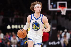 进攻挺高效！波杰姆斯基15中9 空砍25分4板4助2断