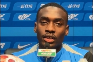 马马杜：明天的比赛球队准备很充分，全力以赴希望把三分带回大连