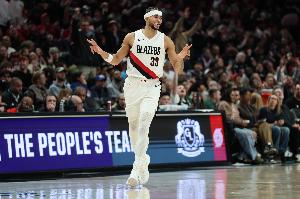 卡马拉本季三分命中数突破200 开拓者队史第四人&利拉德曾8次做到