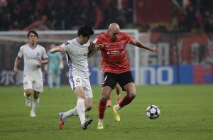 媒体人：费利佩的训练状态一定不够100%，蓉城今晚难踢最多赢一个