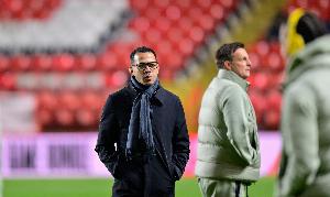 太阳报：飞镖传奇赌50英镑，支持家乡球队维尔港爆冷击败切尔西