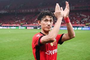 记者谈王燊超：虽然老了，但精气神经验意识光靠年轻取代不了