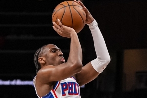 表现全面！马克西13中7贡献21分6板8助2帽 罚球6中6&正负值+14