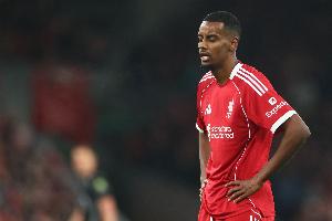 记者：伊萨克伤愈之后仅参加两场完整训练，现在出场还太早