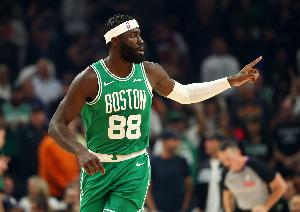 再接再厉！绿军中锋奎塔达成生涯1000篮板里程碑