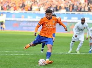 直播吧：克雷桑左膝半月板和韧带损伤，因此缺席本场与英博的比赛