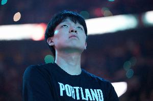 媒体人：杨瀚森的赛季实战机会算是结束了 休赛期将变得无比重要